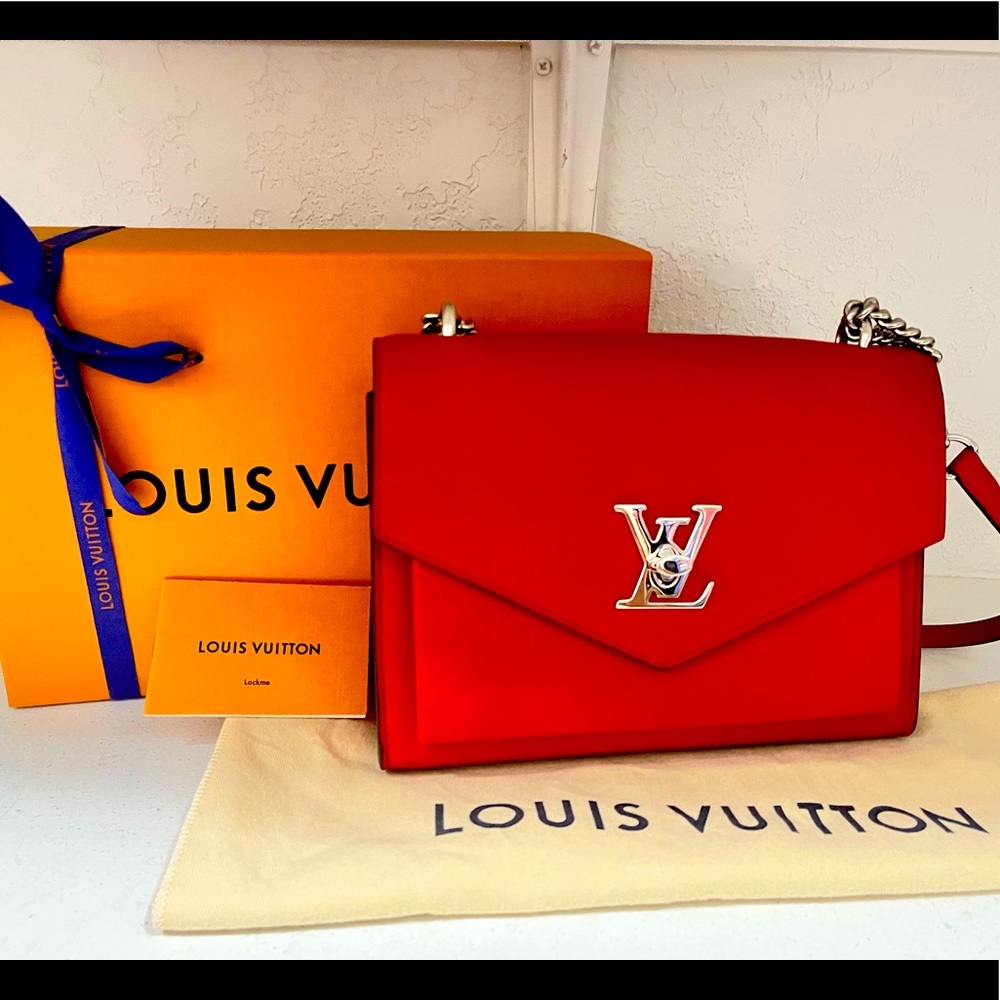 Authentic Louis Vuitton MYLOCKME crossbody purse